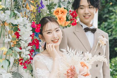 沖縄フォトウェディングは『グリーンフォト』も主役。プライベートガーデンや小道で叶えるナチュラル特集 (8)