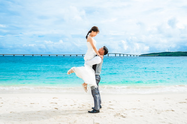 《宮古》\ビーチでドレス2着着れる!/よくばりお手軽ビーチフォトツアー♪50カット