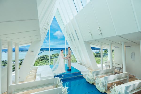 「恋の島」にフォトウェディング新会場が登場!「古宇利島 空と海の教会」(※2026年1月~撮影対象)