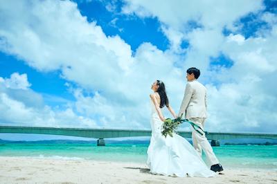 沖縄・古宇利島に新フォトウェディングプラン誕生!“恋の島”の人気チャペル&ビーチで、永遠の愛を誓う1枚を