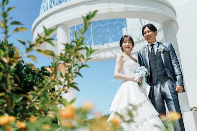 沖縄フォトウェディングは『グリーンフォト』も主役。プライベートガーデンや小道で叶えるナチュラル特集 (5)